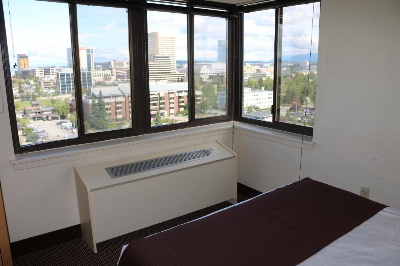 Inlet Tower Hotel & Suites Анкоридж Экстерьер фото