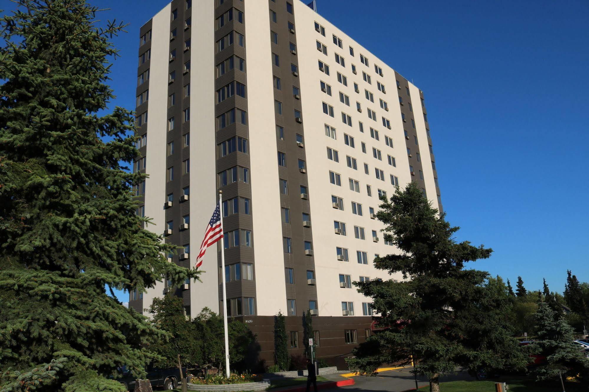 Inlet Tower Hotel & Suites Анкоридж Экстерьер фото